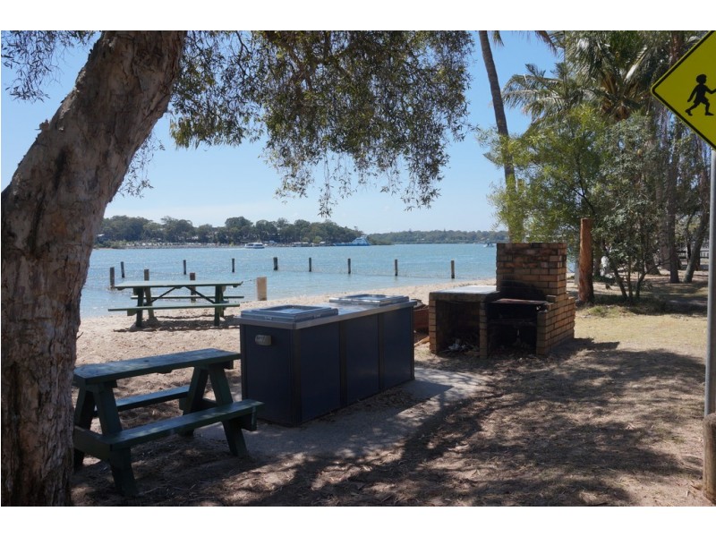 24 The Esplanade, Karragarra Island QLD 4184