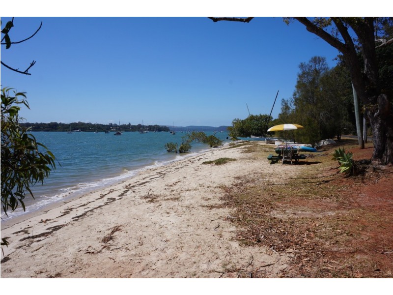 24 The Esplanade, Karragarra Island QLD 4184