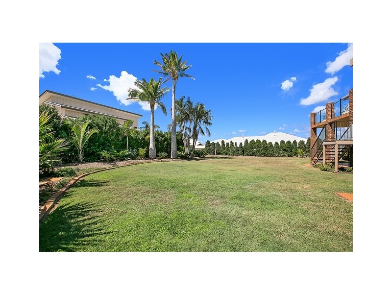30 Queen Street, Redland Bay QLD 4165
