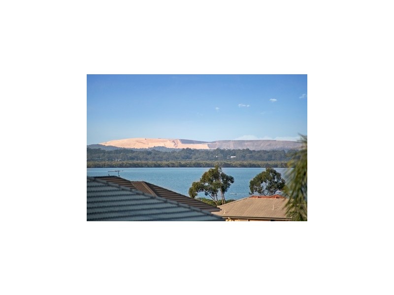 10 Torquay Road, Redland Bay QLD 4165