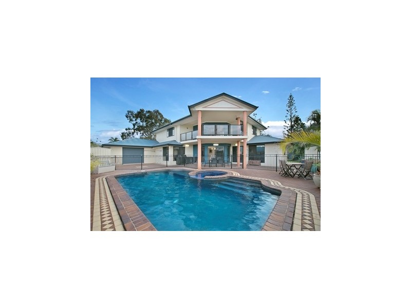 10 Torquay Road, Redland Bay QLD 4165