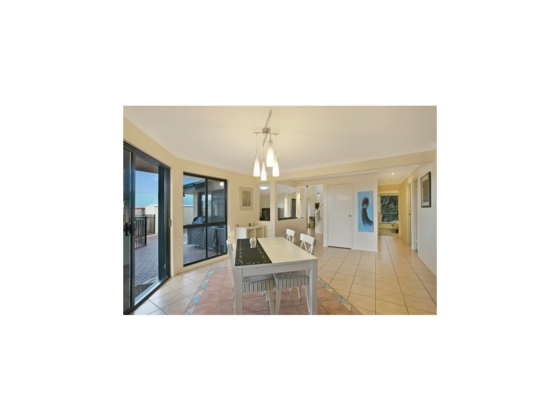 10 Torquay Road, Redland Bay QLD 4165