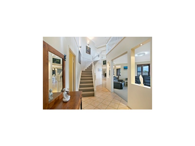 10 Torquay Road, Redland Bay QLD 4165