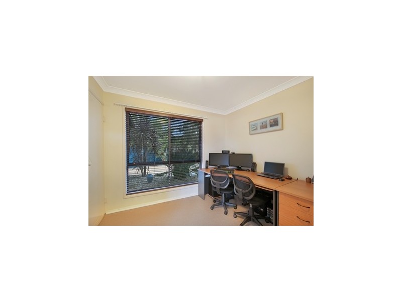 10 Torquay Road, Redland Bay QLD 4165