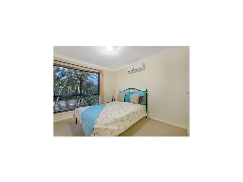10 Torquay Road, Redland Bay QLD 4165