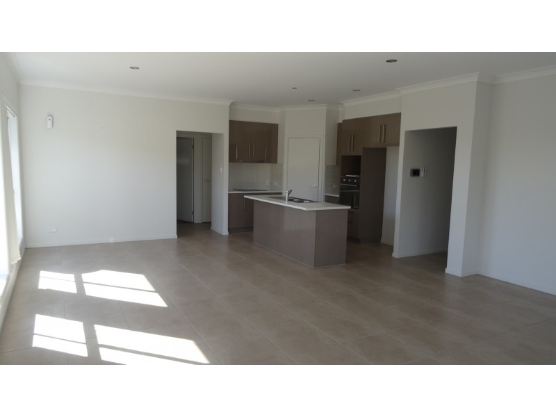 1/2 Sandalwood Street, Thornlands QLD 4164