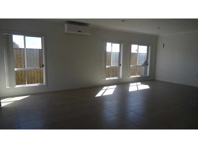 1/2 Sandalwood Street, Thornlands QLD 4164