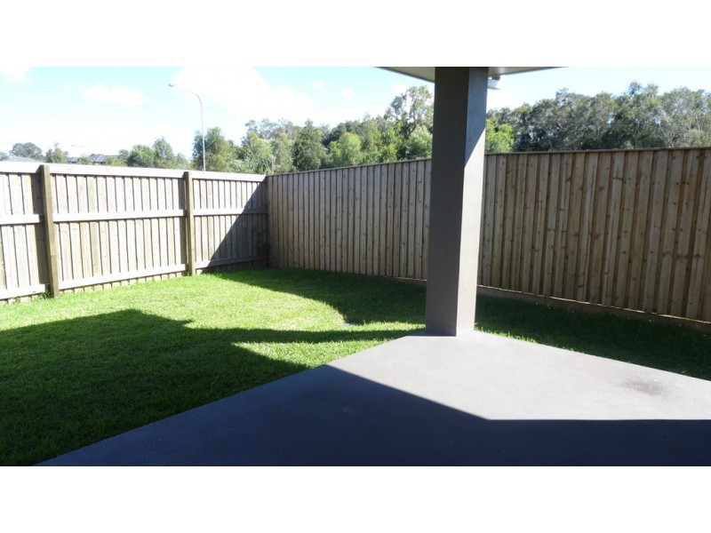 1/2 Sandalwood Street, Thornlands QLD 4164