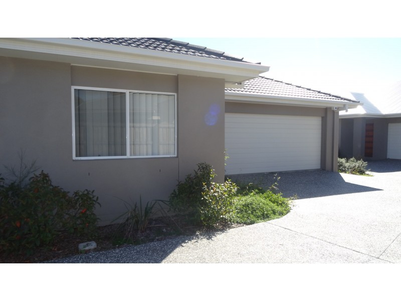 1/2 Sandalwood Street, Thornlands QLD 4164