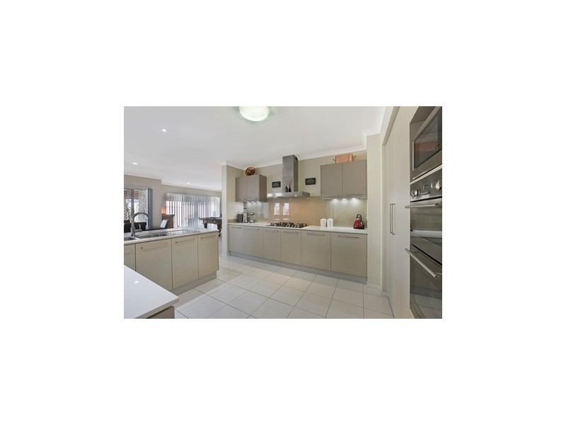 12 Baylink Drive, Redland Bay QLD 4165