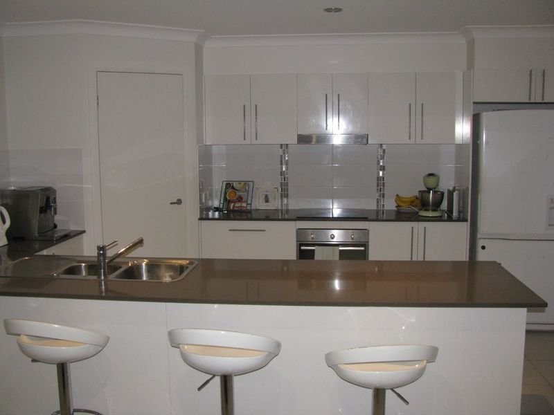 5 Riley Peter Place, Cleveland QLD 4163