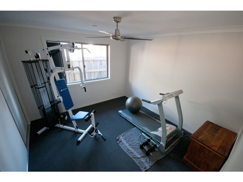 5 Riley Peter Place, Cleveland QLD 4163