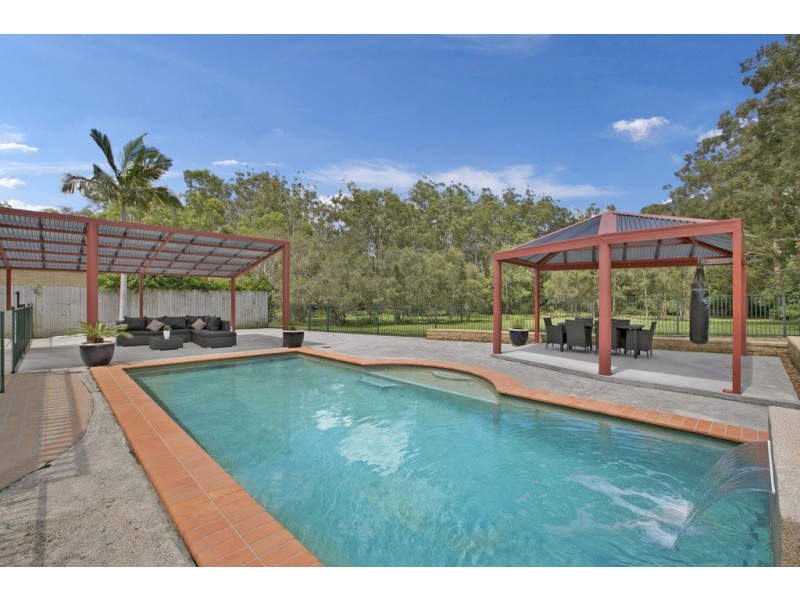 3 Alex Court, Redland Bay QLD 4165