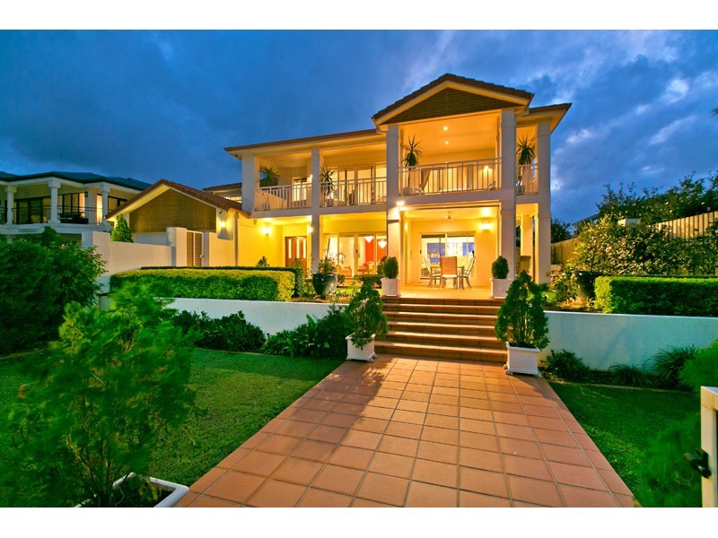 6 Bribie Close, Redland Bay QLD 4165