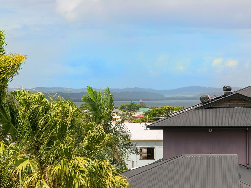 6 Bribie Close, Redland Bay QLD 4165