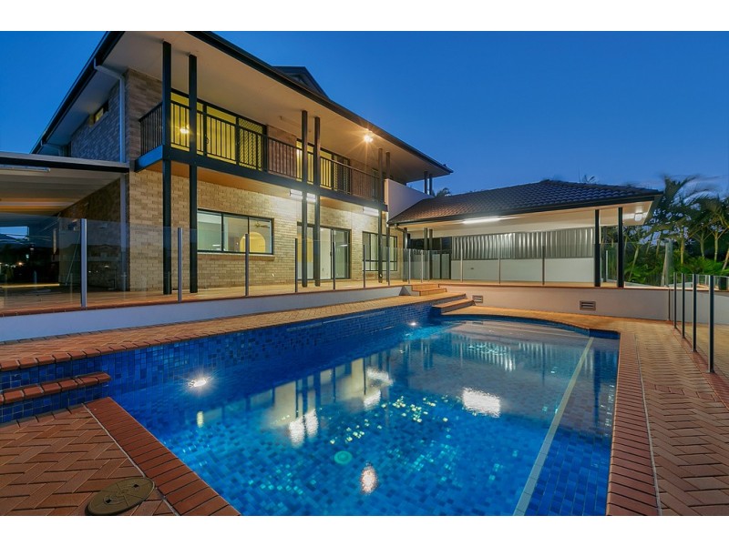 10 Mainroyal Court, Raby Bay QLD 4163