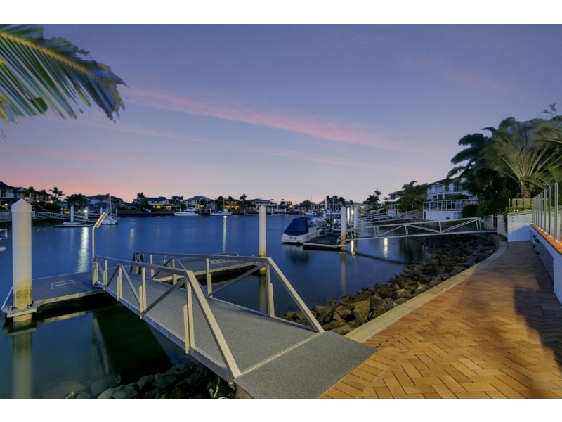 10 Mainroyal Court, Raby Bay QLD 4163