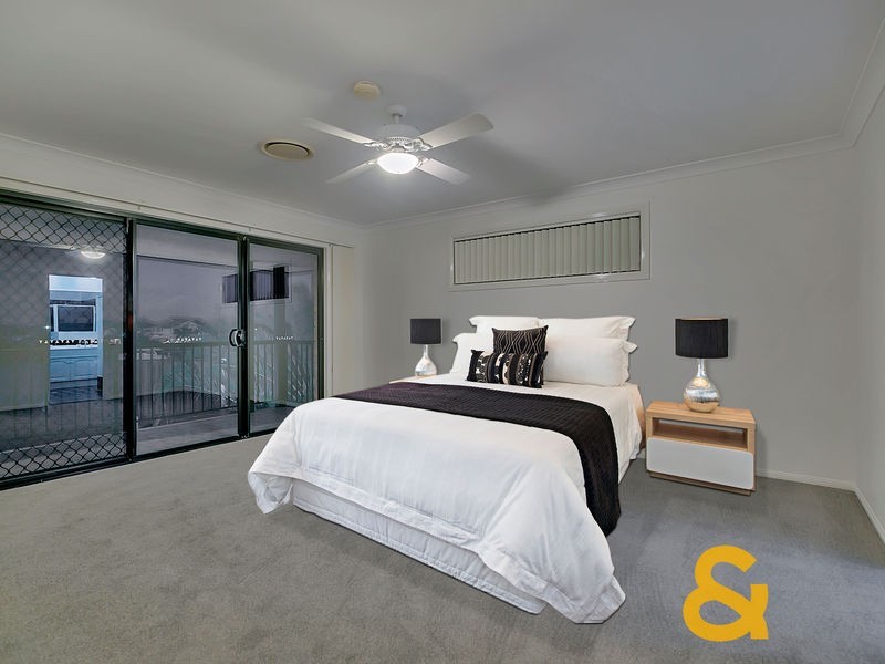 10 Mainroyal Court, Raby Bay QLD 4163