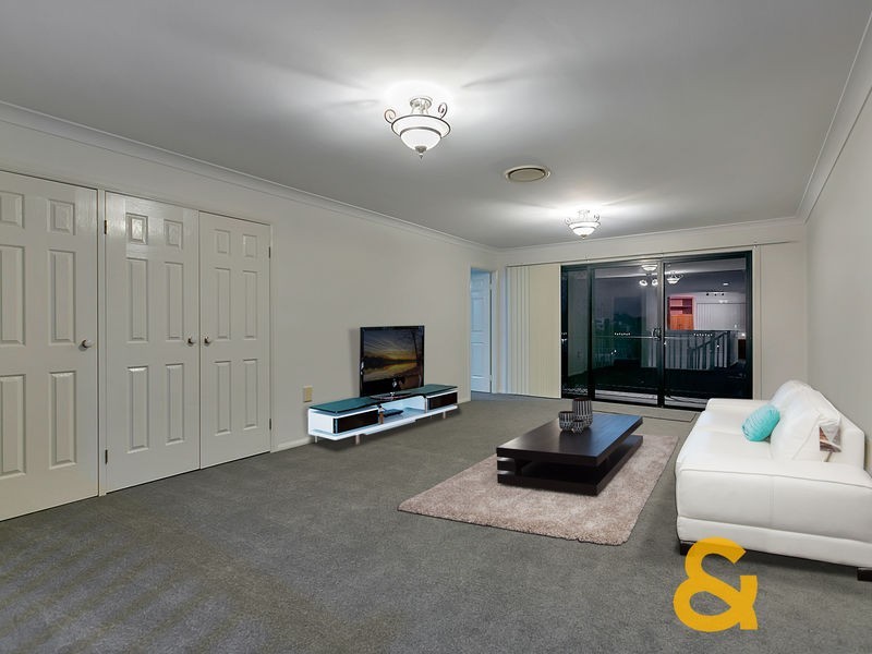 10 Mainroyal Court, Raby Bay QLD 4163