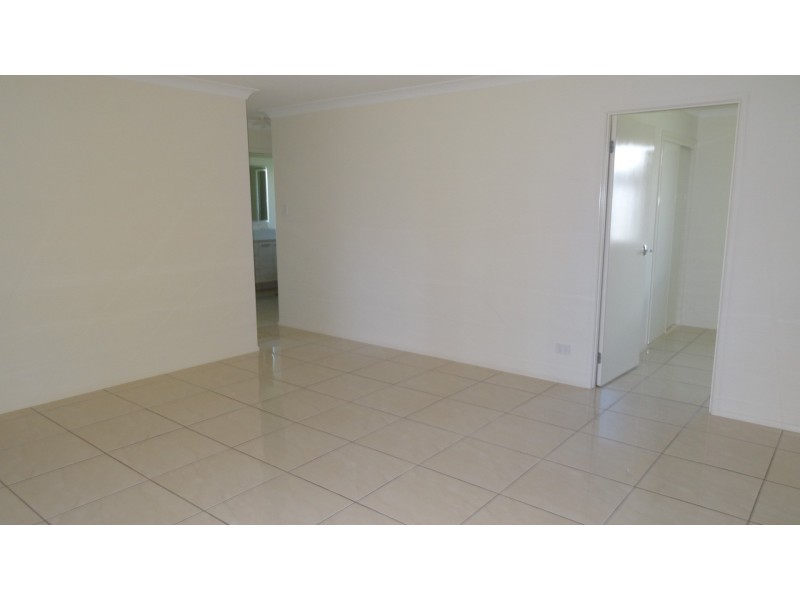 19 Lois Place, Redland Bay QLD 4165