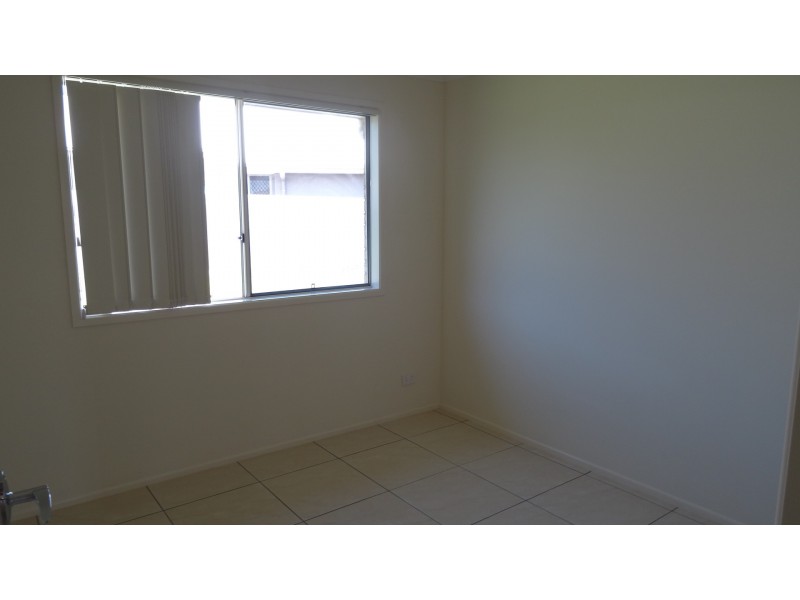 19 Lois Place, Redland Bay QLD 4165