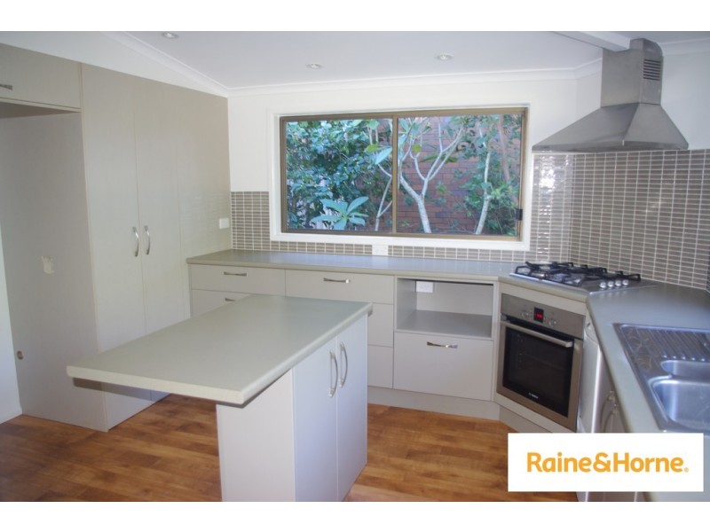 303 Esplanade, Redland Bay QLD 4165
