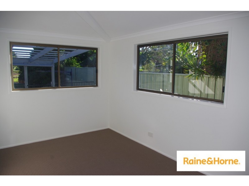 303 Esplanade, Redland Bay QLD 4165