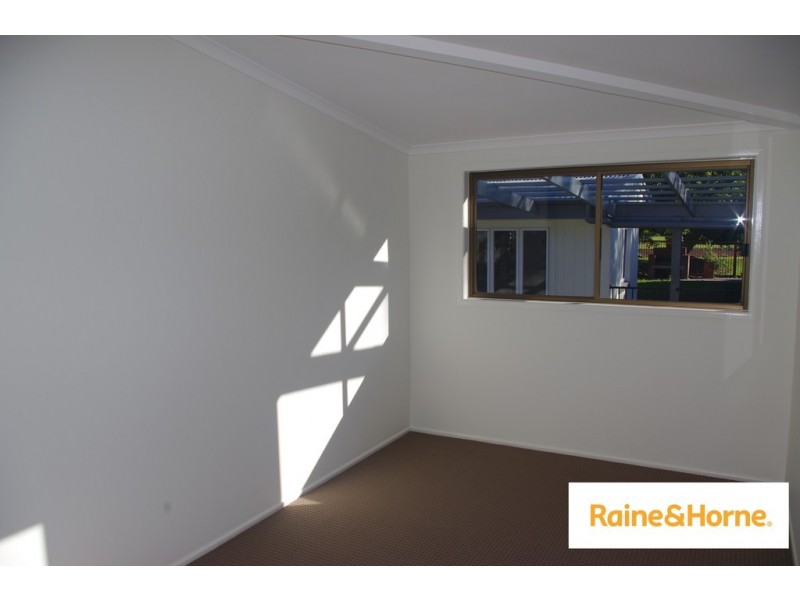 303 Esplanade, Redland Bay QLD 4165