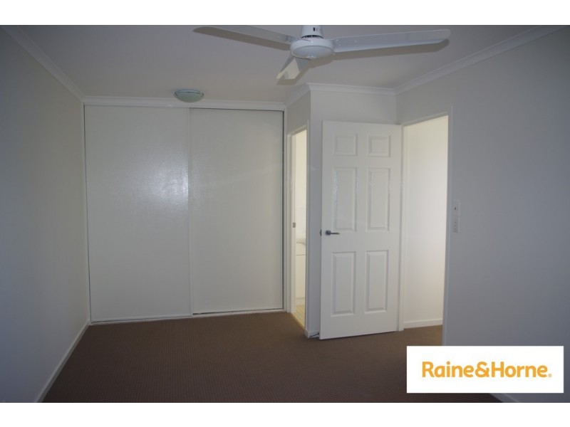 303 Esplanade, Redland Bay QLD 4165