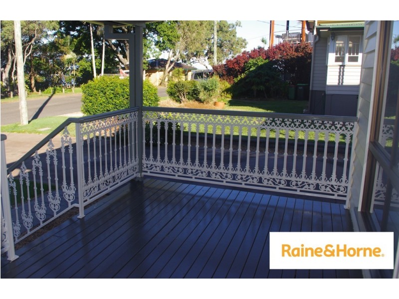 303 Esplanade, Redland Bay QLD 4165