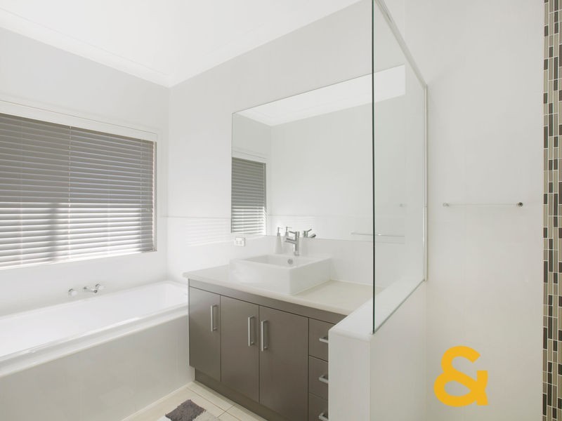 27 Aquila Street, Redland Bay QLD 4165
