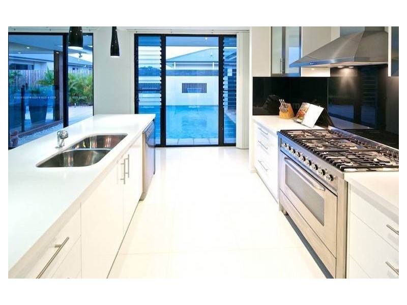 10 Elderberry Street, Thornlands QLD 4164