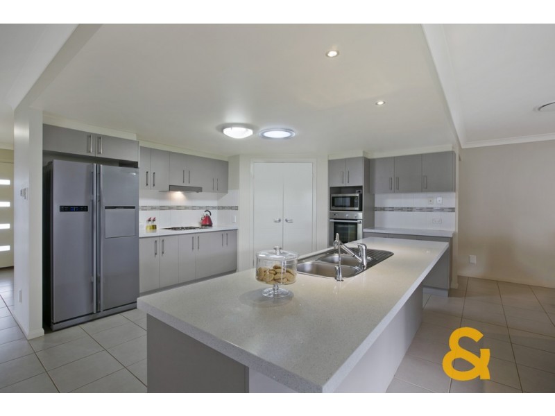 59 Aquila Street, Redland Bay QLD 4165