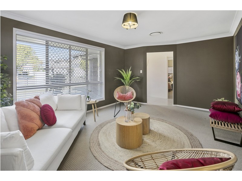 7 John Samuel Place, Ormiston QLD 4160