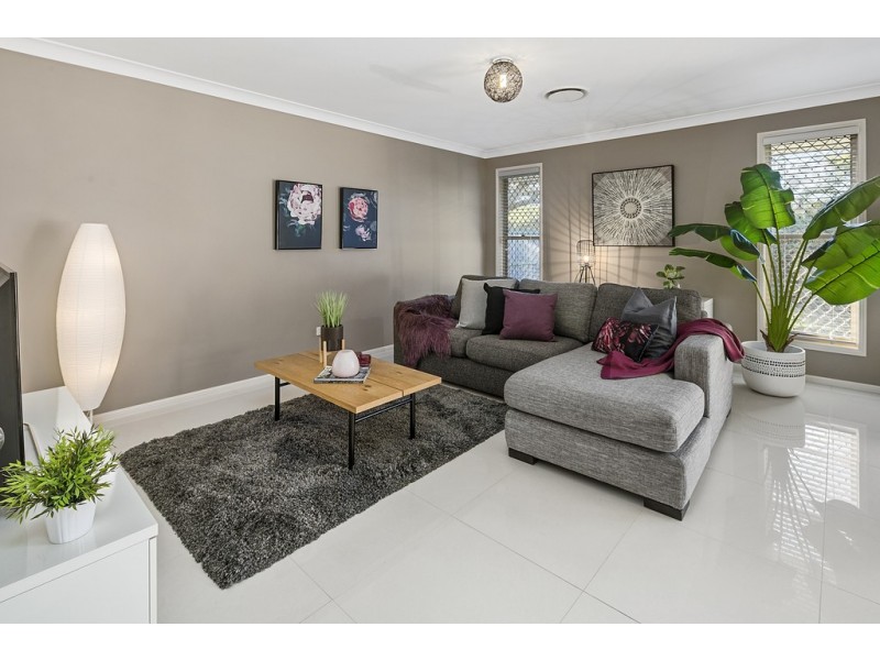 7 John Samuel Place, Ormiston QLD 4160