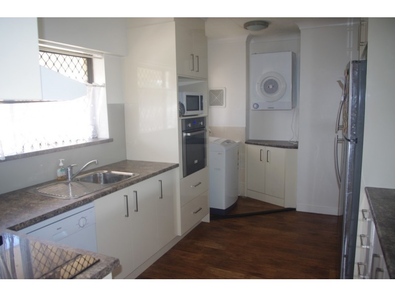 14/11-15 Wharf Street, Cleveland QLD 4163