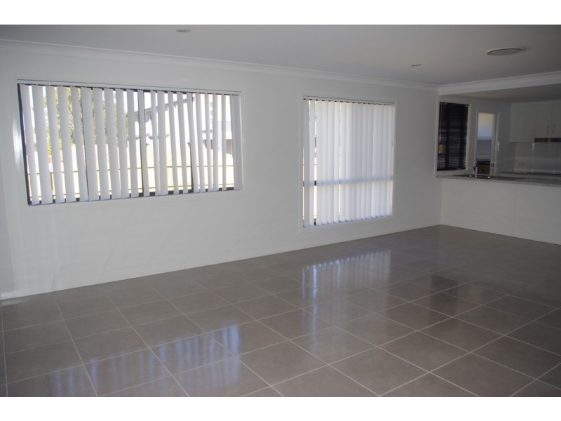 20 Rosemary Street, Thornlands QLD 4164