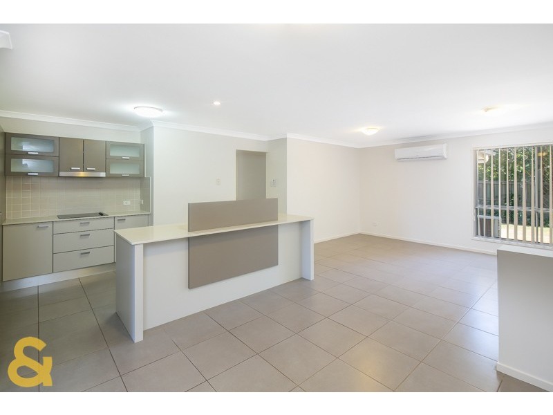 11 Shaw Place, Redland Bay QLD 4165