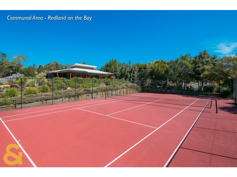 11 Shaw Place, Redland Bay QLD 4165