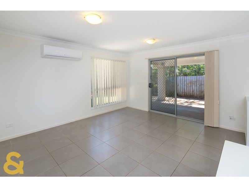 11 Shaw Place, Redland Bay QLD 4165