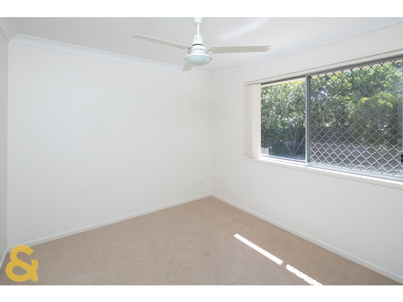 11 Shaw Place, Redland Bay QLD 4165