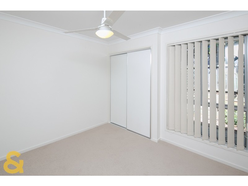 11 Shaw Place, Redland Bay QLD 4165