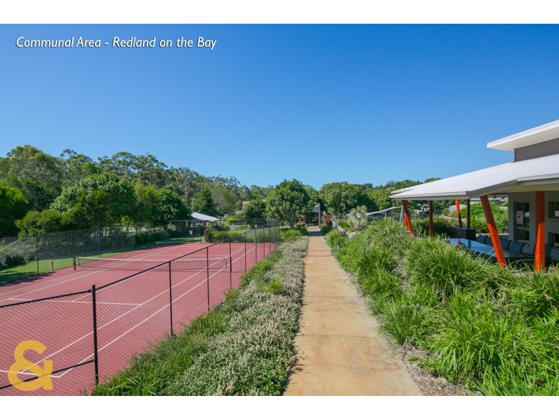 11 Shaw Place, Redland Bay QLD 4165