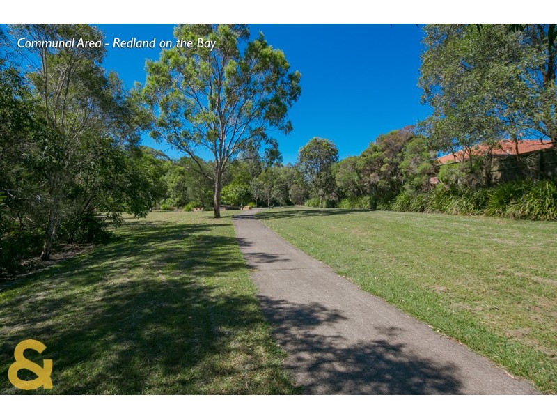 11 Shaw Place, Redland Bay QLD 4165