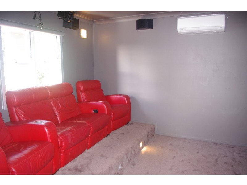 39 Gallipoli Road, Carina Heights QLD 4152