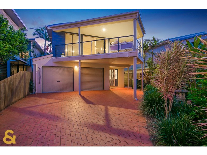 11 Broadwater Terrace, Redland Bay QLD 4165