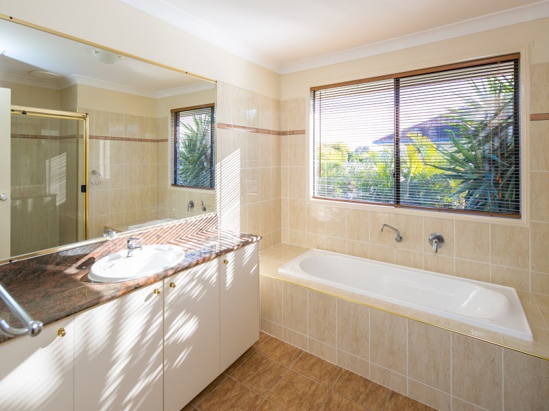 25 Thornlands Road, Thornlands QLD 4164