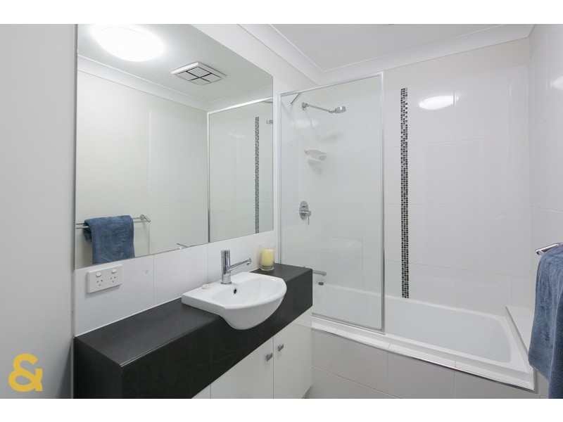 U5 and U6/9 Michelle Court, Cleveland QLD 4163