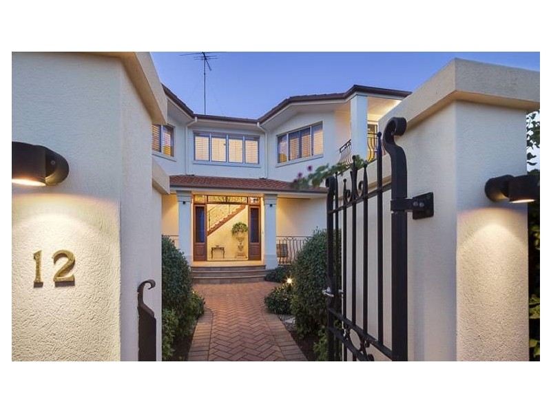 12 Viewfield Street, Redland Bay QLD 4165