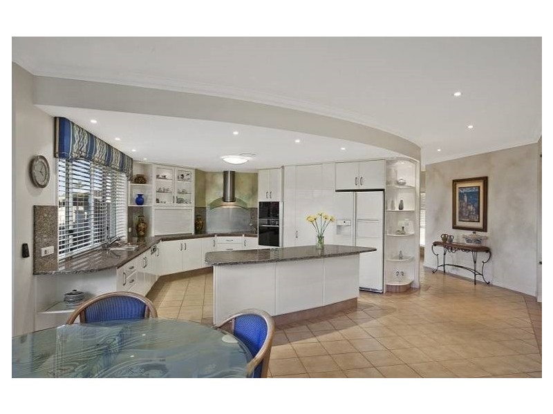 12 Viewfield Street, Redland Bay QLD 4165